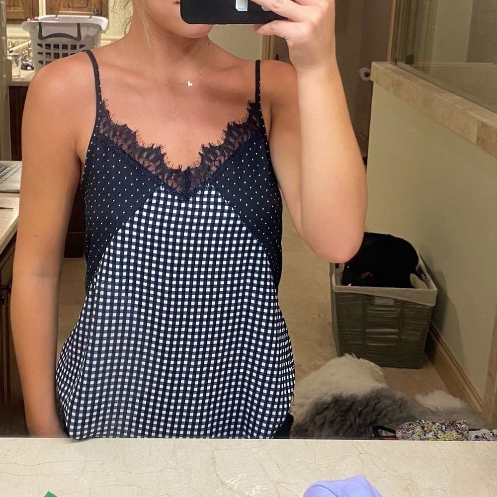 Flowy tank top never worn